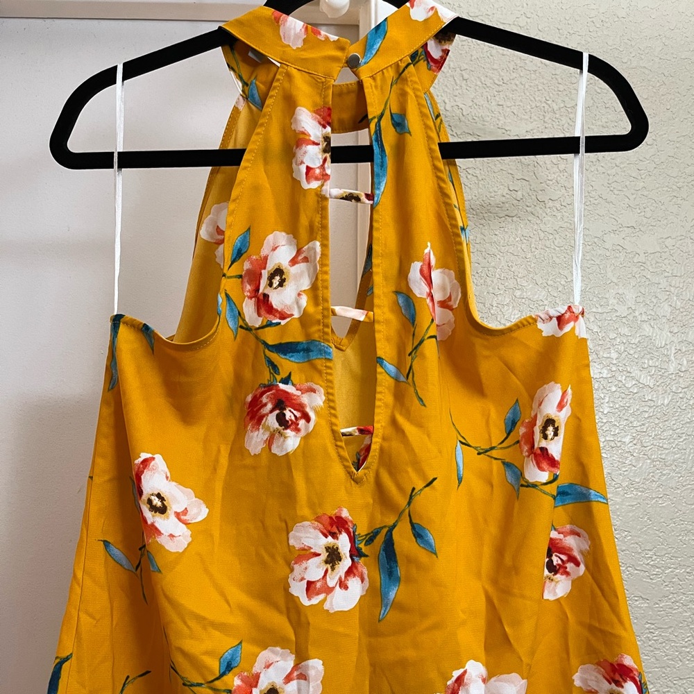 Halter Top - Picture 2 of 3